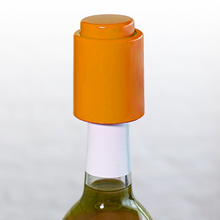 Vacuum Wine Stopper – Orange, alternate view