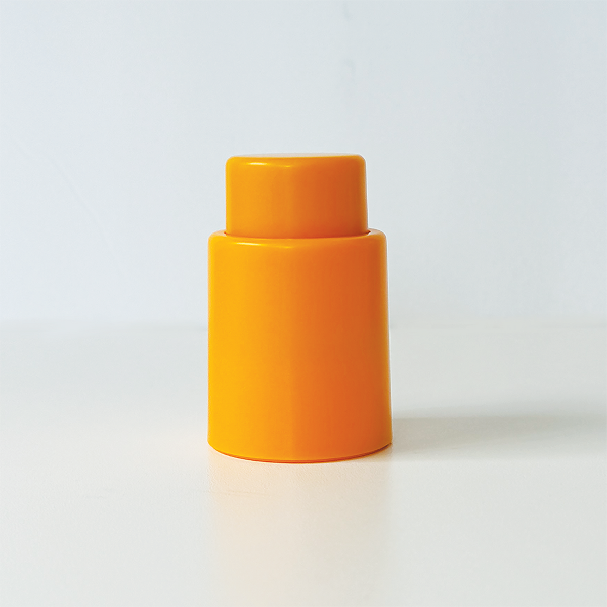Vacuum Wine Stopper – Orange, alternate view